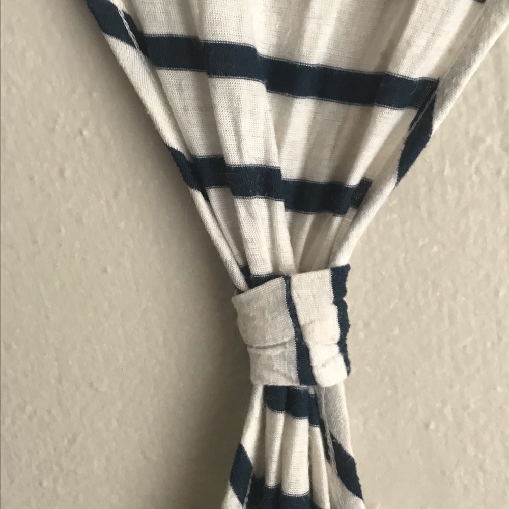 Striped Shrug with Rose Pattern - Picture 5 of 7